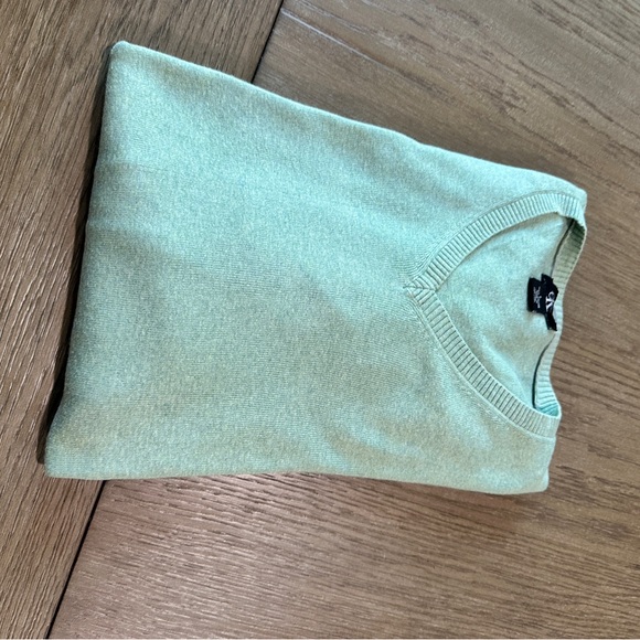 Calvin Klein Men’s V-Neck Sweater Size Large Light Green - Picture 7 of 7